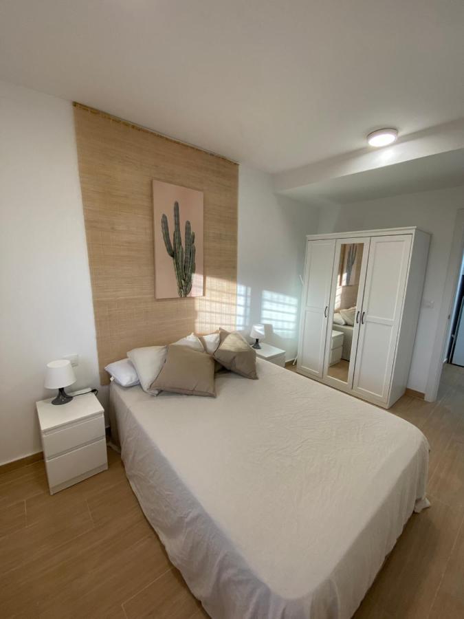 Central Apartment With Parking By Wayra Tarifa Ngoại thất bức ảnh